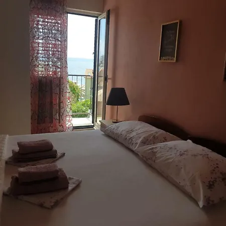 Pero 아파트 포드고라